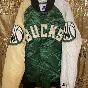 If you like the Milwaukee Bucks here the jacket for you !!